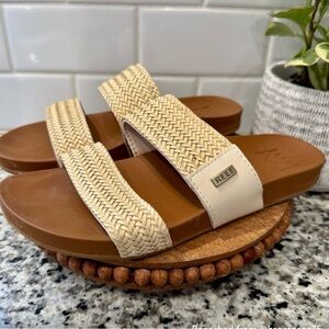 Reef Sandals with Woven Beige Straps size 7